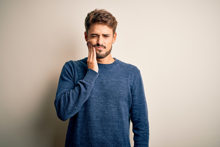 ¿Qué es la alveolitis dental?